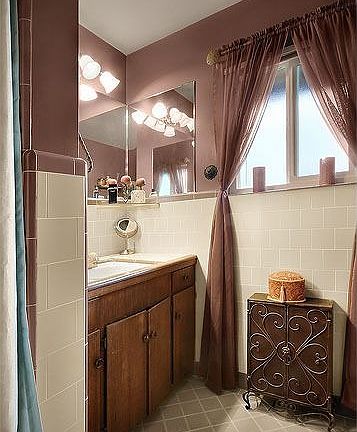 Bathroom Main Floor