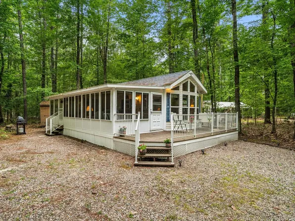 11 Pine Road, Wakefield, NH 03830
