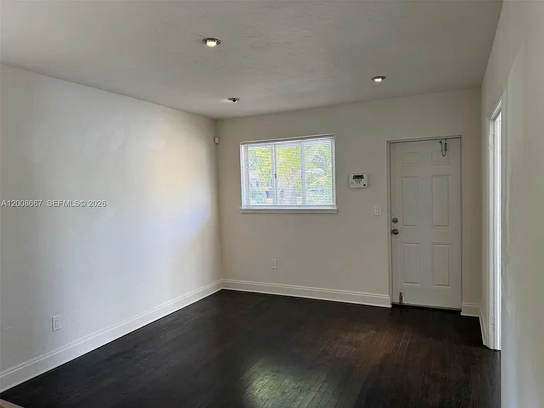 502 NE 70th St #1 — Photo 9