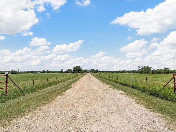 4th image of 654 County Road 473
