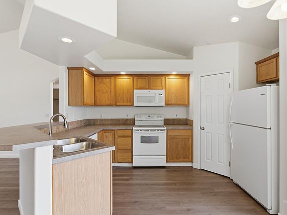 3rd image of 11296 Tamsworth Dr