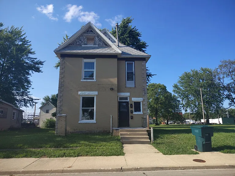 306 E North St #1 — Photo 3