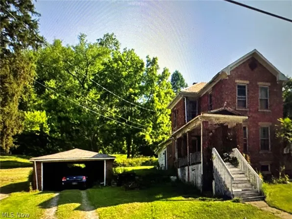 1293 Sharon Ave, Zanesville, OH 43701