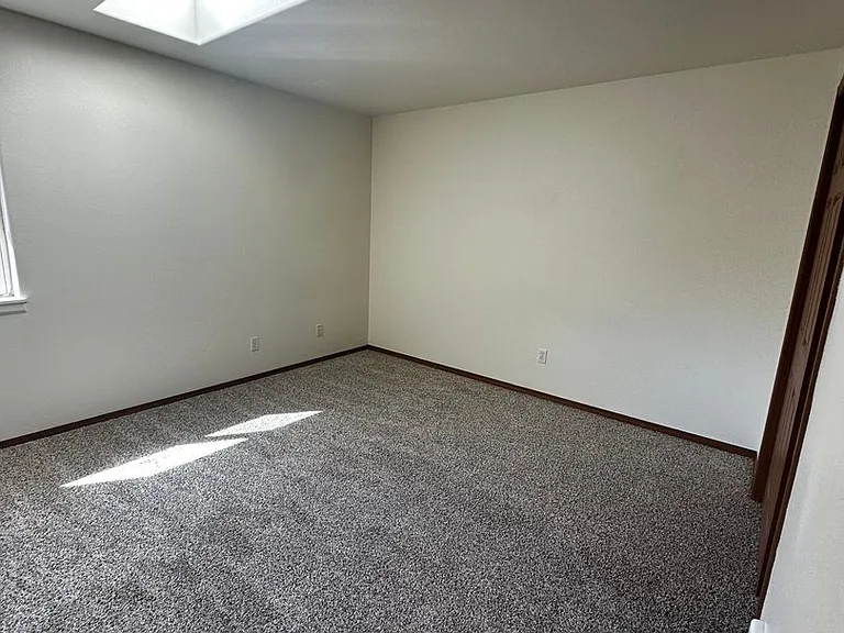 3113 NE Flintlock Pl — Photo 16
