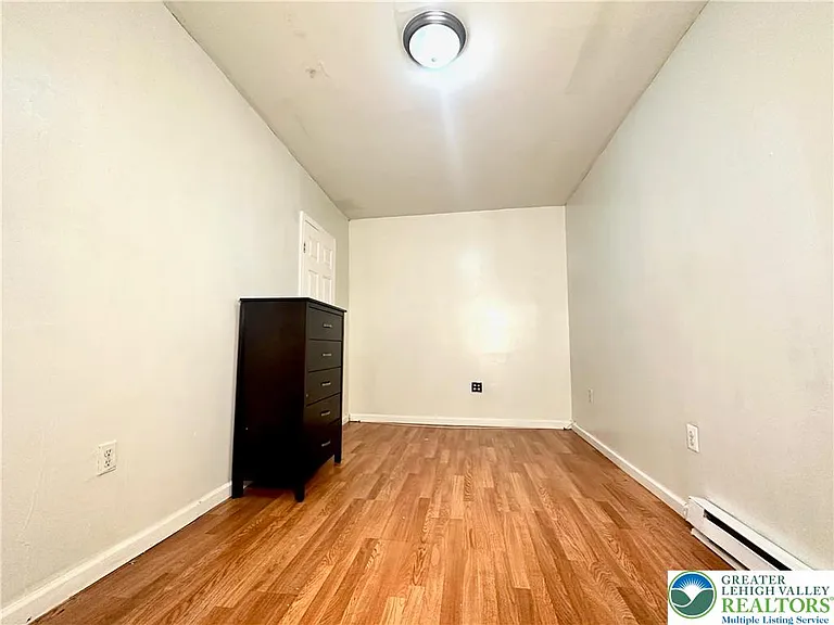 171-173 W Ridge St #3 — Photo 5