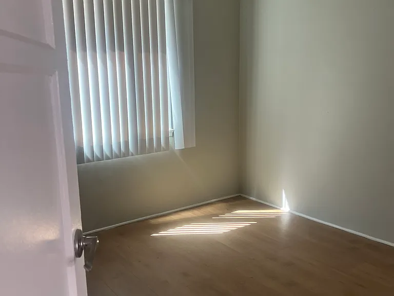 5762 San Vicente Blvd #12A — Photo 2