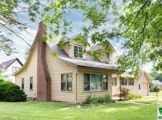 1412 Pearl St, Onawa, IA 51040