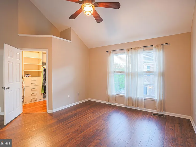 9300 Summit View Way — Photo 19