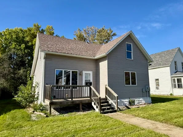 617 6th Ave, Brookings, SD 57006