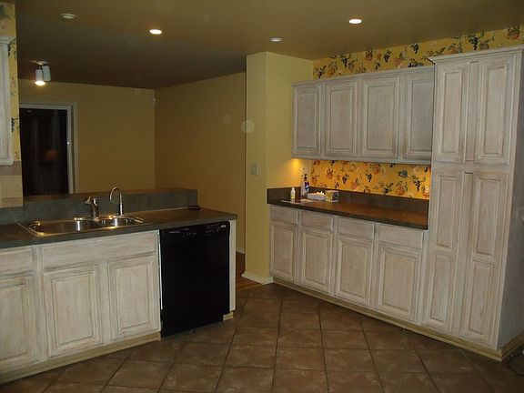 5th image of 2904 Columbine Cir