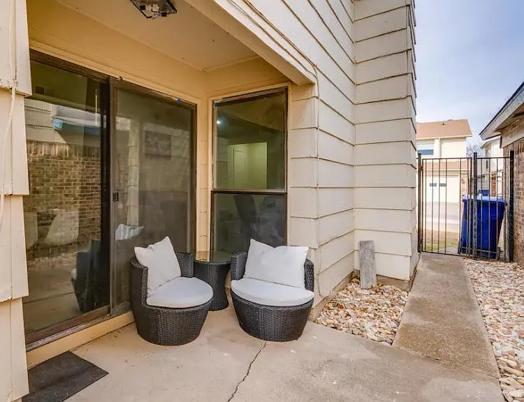 2912 Pegasus Dr — Photo 24