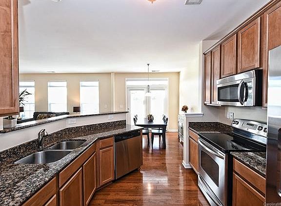 5th image of 5713 Mossdale Ln