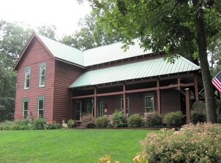 1748 Country Club Rd, Nashville, IN 47448