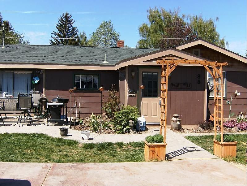 1st image of 88 NE Williamson Dr