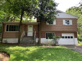 151 Juniper Rd, Scarsdale, NY 10583