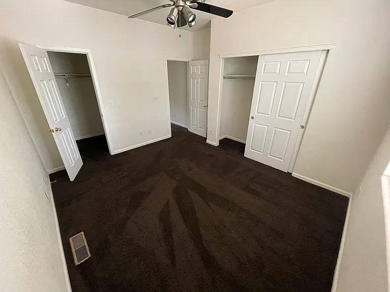 2821 Willow Tree Ln #0 — Photo 4
