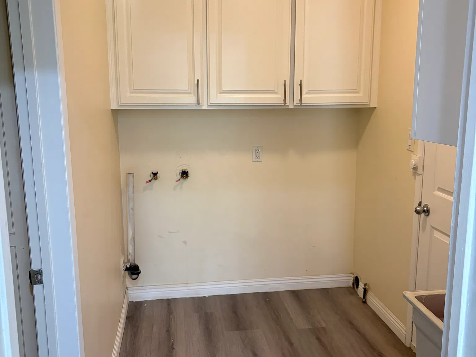 331 N Fonda Street — Photo 3