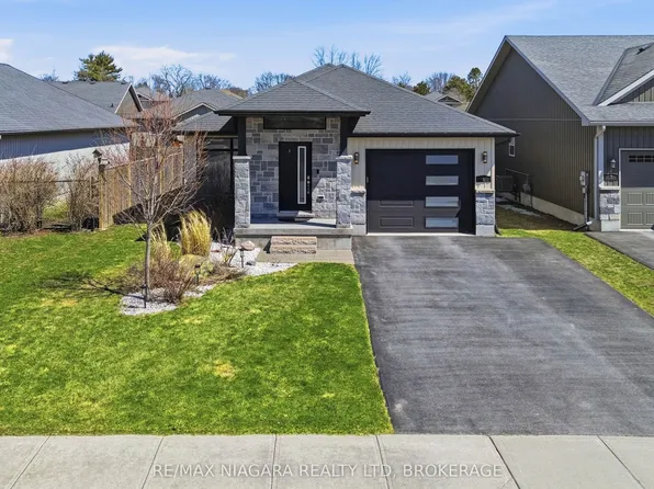 9 Granite Dr, Belleville, ON K8P 0C6