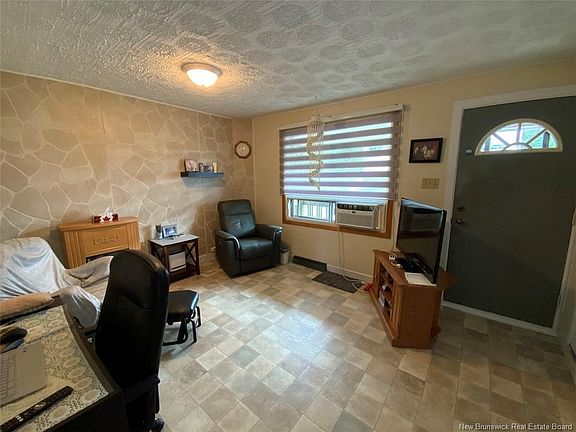 4th image of 92 Du Pouvoir Rd