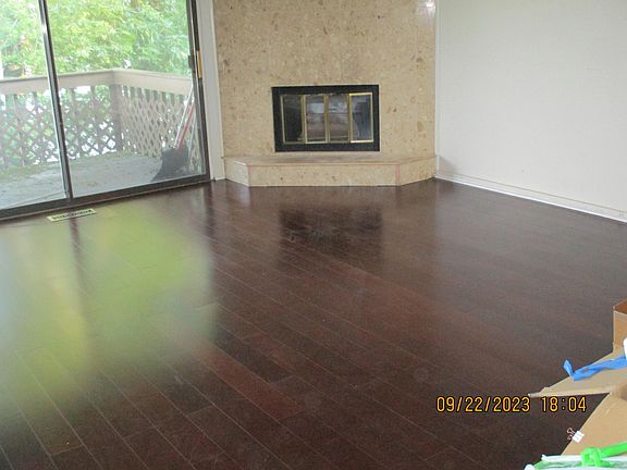 5th image of 1732 S Grove St #B305