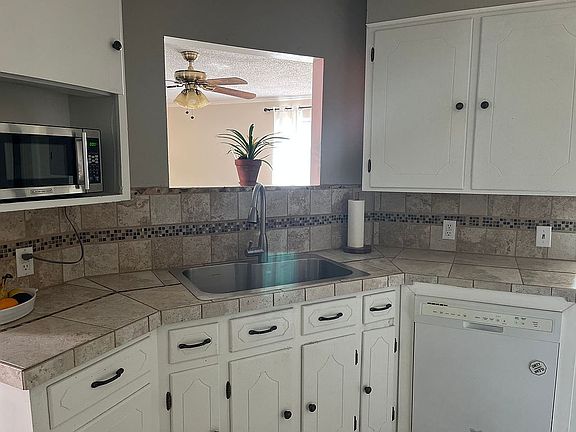 4th image of 13746 Burro Dr