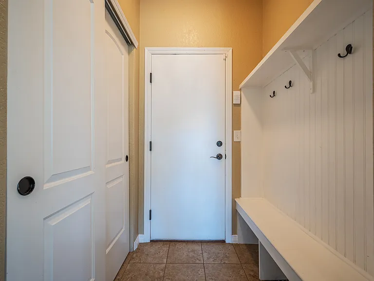 mudroom