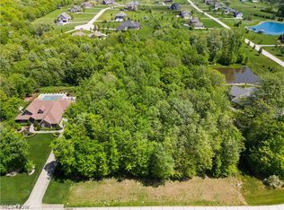 2465 Tamarind Trl, Hinckley, OH 44233