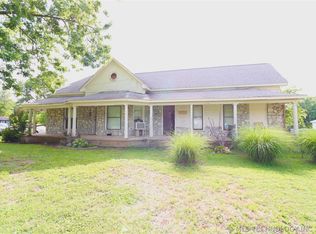230 E Nelms St, Oologah, OK 74053