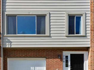 206 Newcomb St SE, Washington, DC 20032