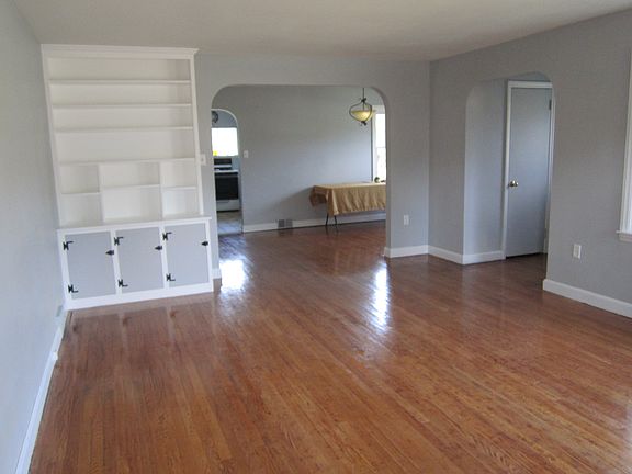 Living room w/ bookcase
