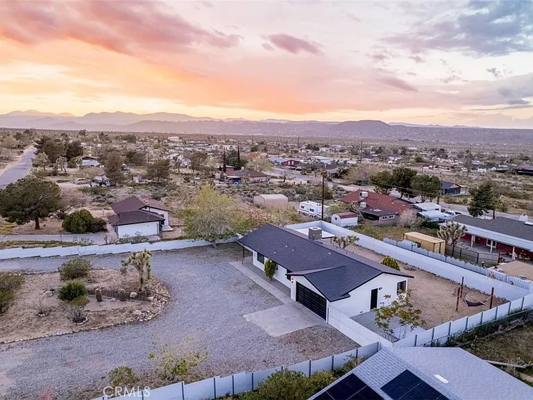 60468 Latham Trl — Photo 4