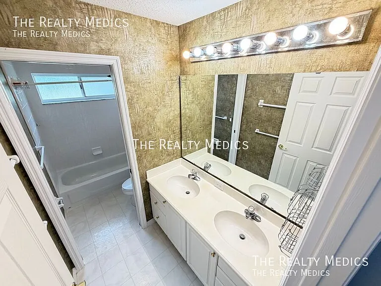 1565 The Oaks Blvd — Photo 46