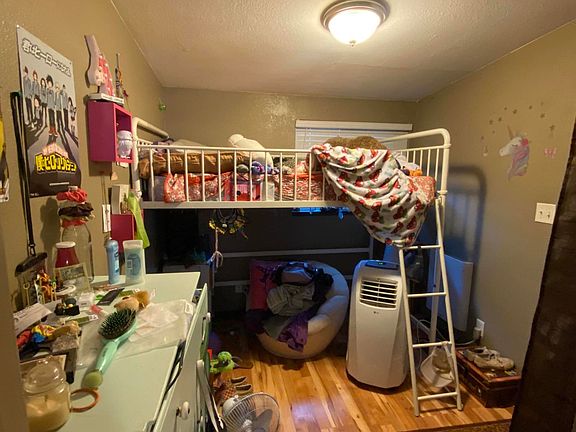 5th image of 4670-4680 Meade St