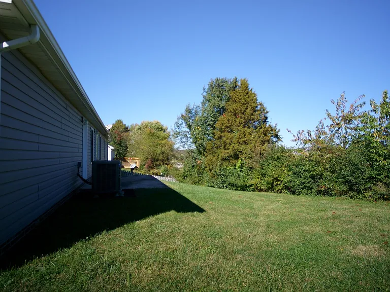 175 Kays Dr — Photo 18