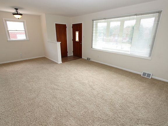 4th image of 1922 Windermere Ave