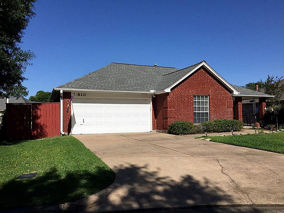 1st image of 810 Forest Oaks Ln