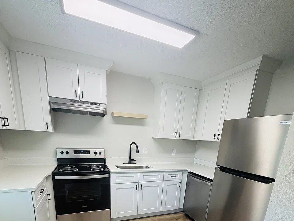 Brookhaven Apartments