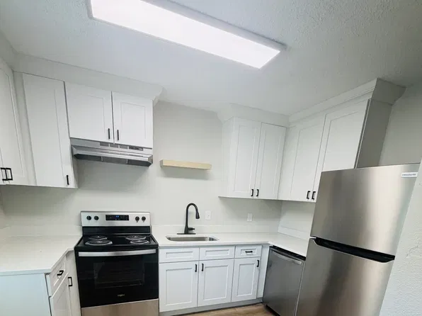 Brookhaven Apartments