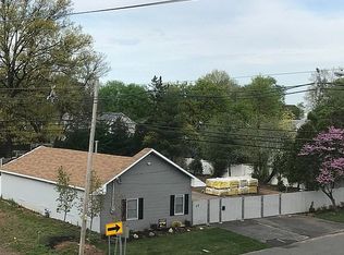 77 Holton St, Sewaren, NJ