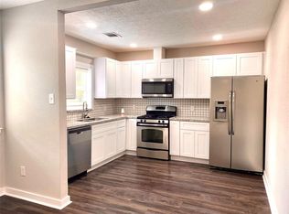 1301 Yupon St, Baytown, TX 77520