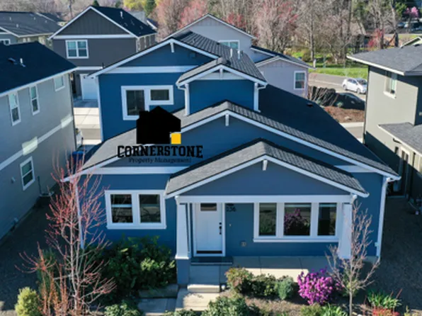 256 Rockfellow Pl, Talent, OR 97540