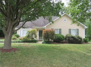 3238 Sparrowhawk Dr, High Point, NC 27265