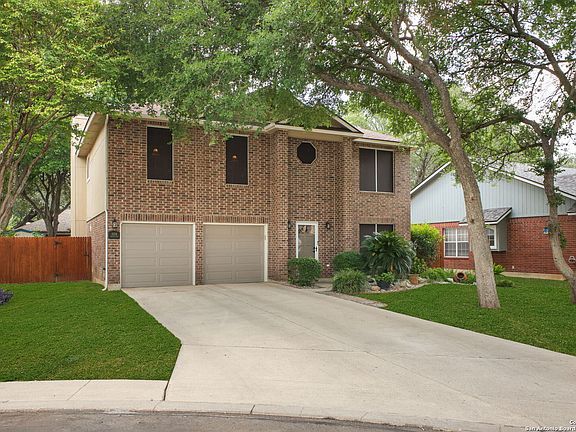 3rd image of 15218 Preston Court Dr.