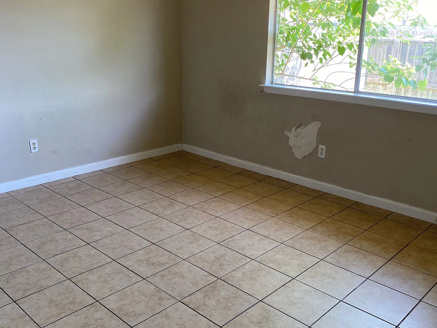 12104 Tambourine Dr — Photo 4