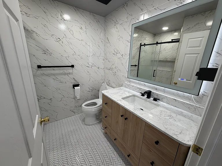4636 Berkshire Dr — Photo 9