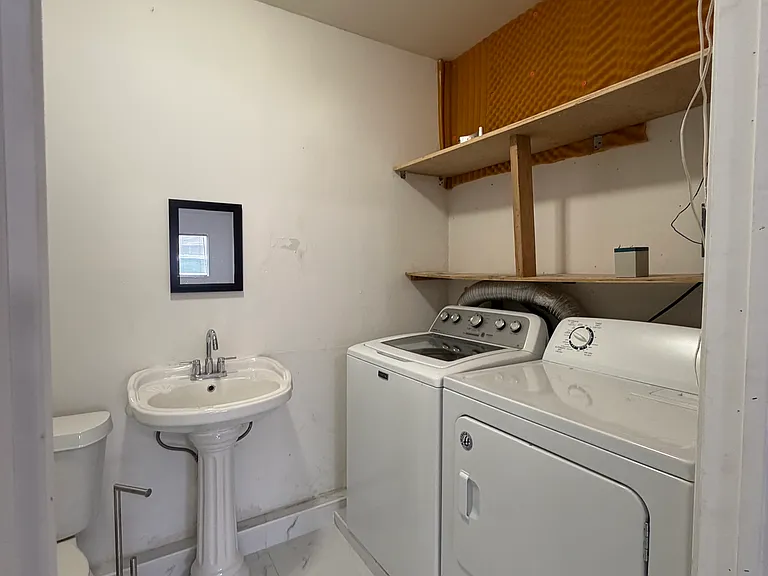 1109 E Inwood Dr — Photo 15