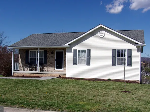 955 Devine Dr, Strasburg, VA 22657