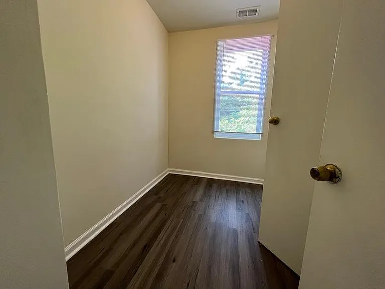 1620 V St SE #1 — Photo 18
