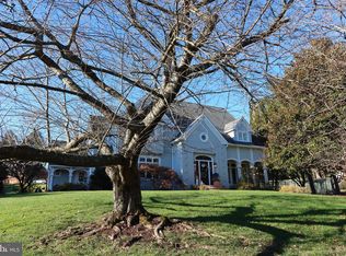 4 Highfield Ct, Cockeysville, MD 21030