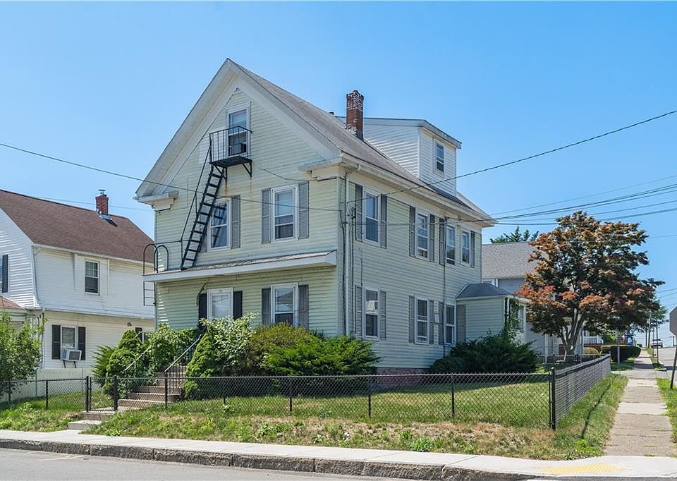 1st image of 171 Lyon Ave